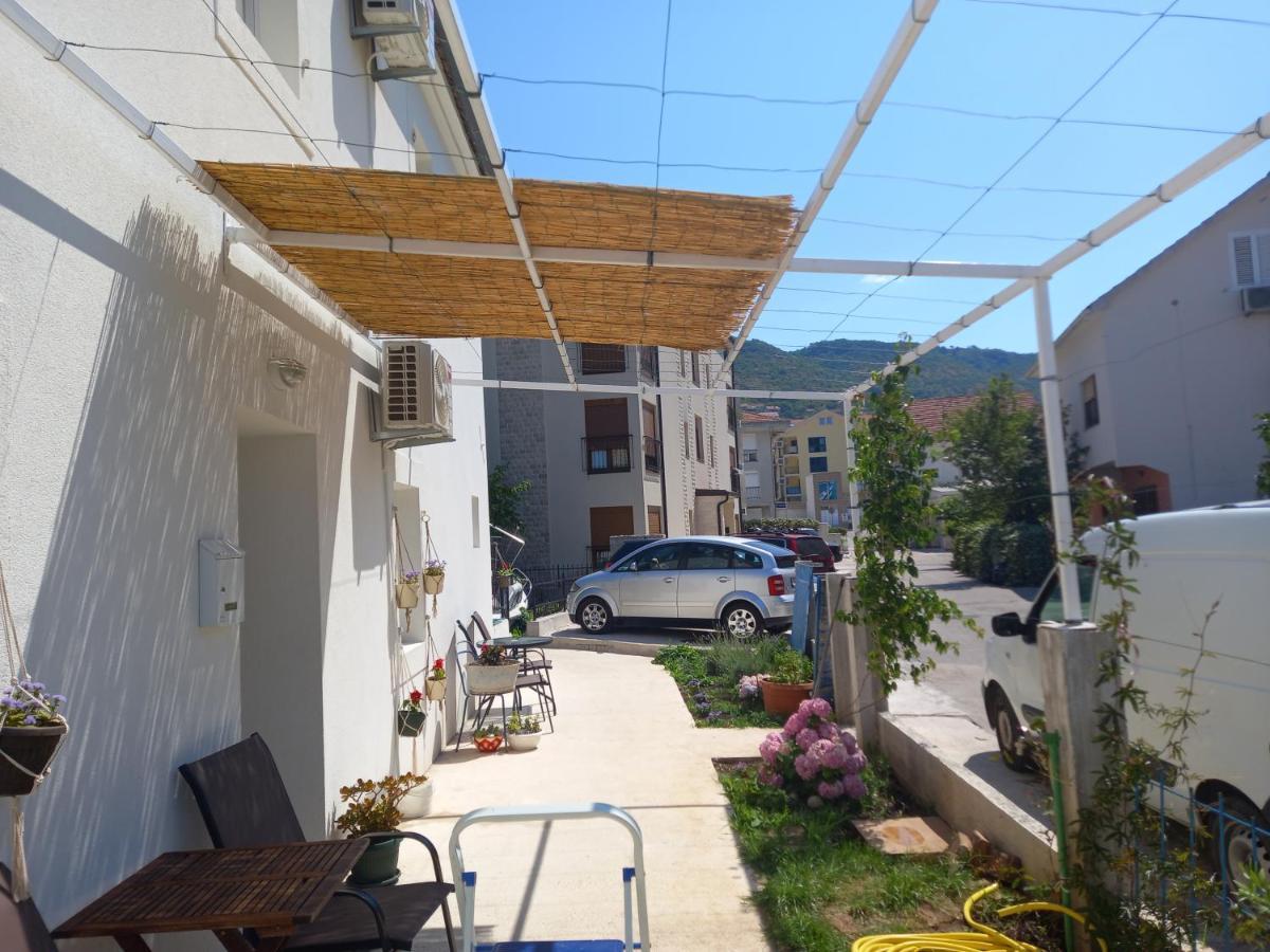 Old Marine House Apartment ติวัต ภายนอก รูปภาพ